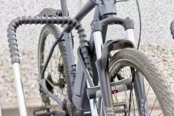 Mottez Fahrradständer Für 2 Fahrräder, Grundmodul, Verzinkter Stahl, Bügel Mit Gummi, B 670 X T 590 X H 740 Mm -Lager und Betriebslager mottez fahrradstaender fuer 2 fahrraeder grundmodul verzinkter stahl buegel mit gummi b 670 x t 590 x h 740 mm img SI 194977 F