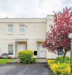 Paketbox Phoenix PB0580, Volumen 61 L, Wetterfest, Smart System, Diebstahlsicherung, Schlüsselschloss, B 440 X T 350 X H 580 Mm, Stahl, Schwarz -Lager und Betriebslager paketbox phoenix pb0580 volumen 61 l wetterfest smart system diebstahlsicherung schluesselschloss b 440 x t 350 x h 580 mm stahl schwarz img SI 194470 D